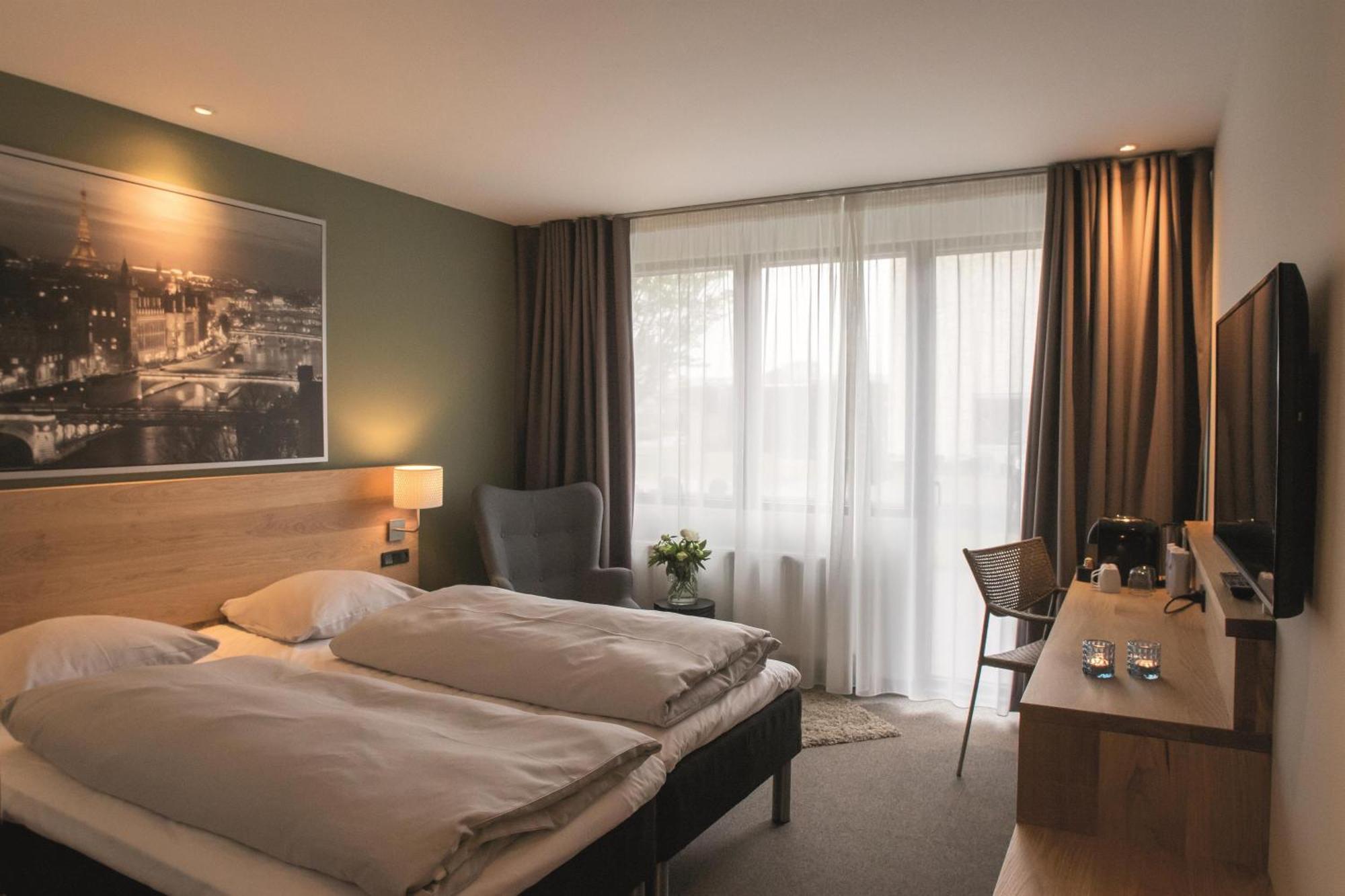 Hotel 6400 ซันเดอร์เบิร์ก ภายนอก รูปภาพ