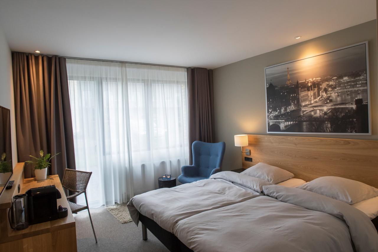 Hotel 6400 ซันเดอร์เบิร์ก ภายนอก รูปภาพ